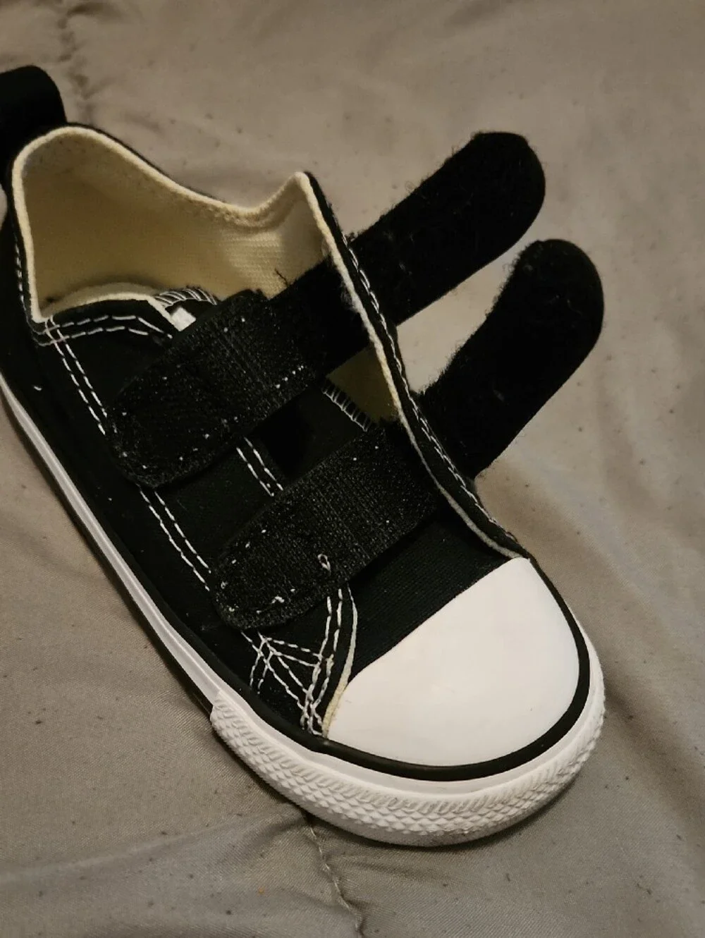 Converse Kids Black Canvas Velcro Sneakers with White Toe